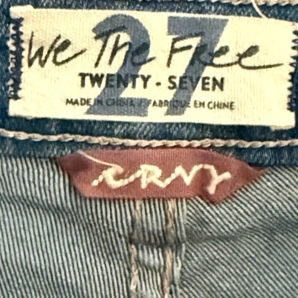 We the Free Curvy Distressed Fray Hem Shorts Sz 27 - Picture 2 of 3